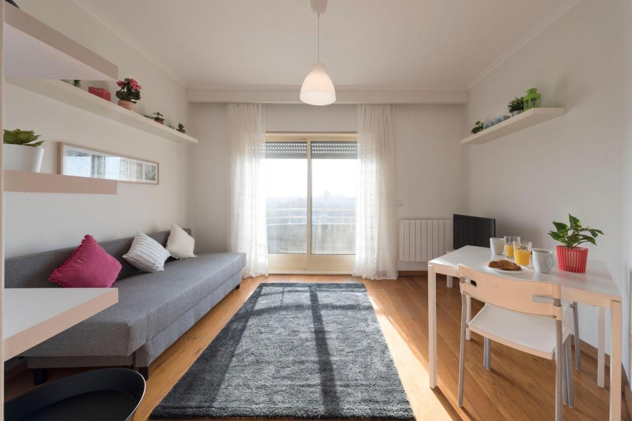 Lovelystay - 1Br Flat With Stunning Views Over Porto Vila Nova de Gaia Exteriör bild