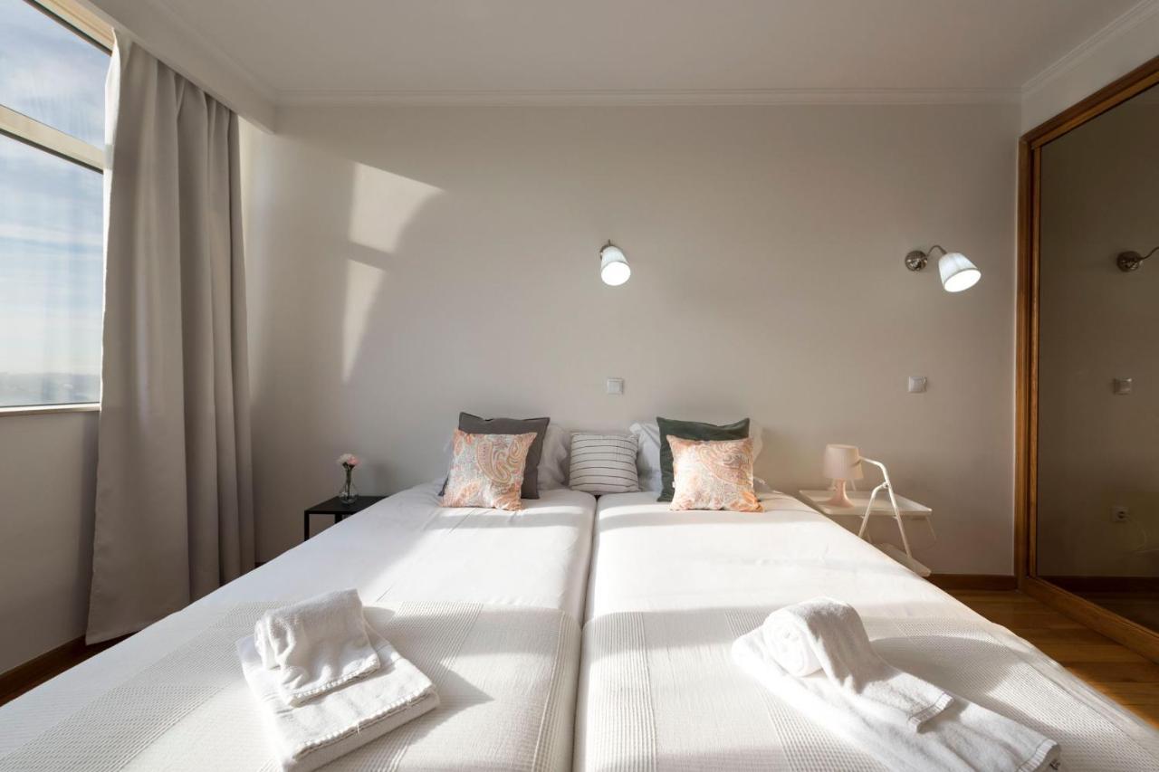 Lovelystay - 1Br Flat With Stunning Views Over Porto Vila Nova de Gaia Exteriör bild