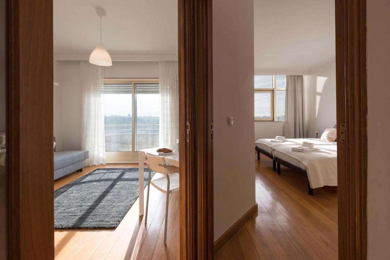Lovelystay - 1Br Flat With Stunning Views Over Porto Vila Nova de Gaia Exteriör bild