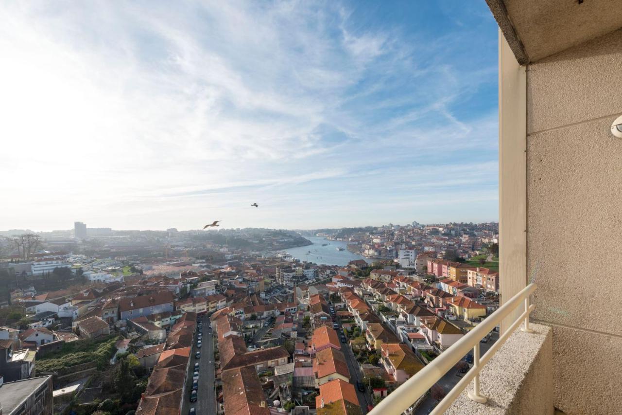 Lovelystay - 1Br Flat With Stunning Views Over Porto Vila Nova de Gaia Exteriör bild
